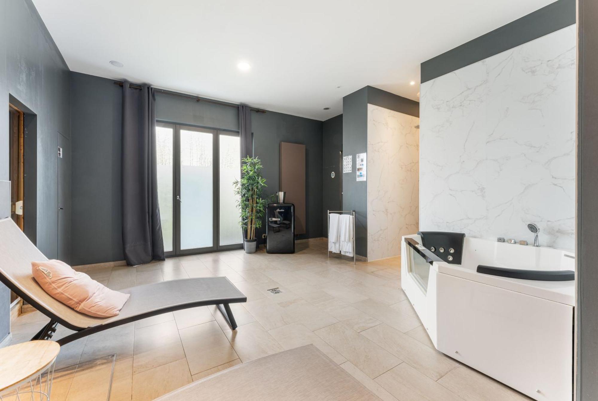 The Rose Suites Bruges Extérieur photo